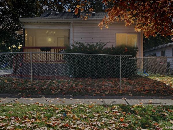 3417 Brown Street , Flint, Mi 48503