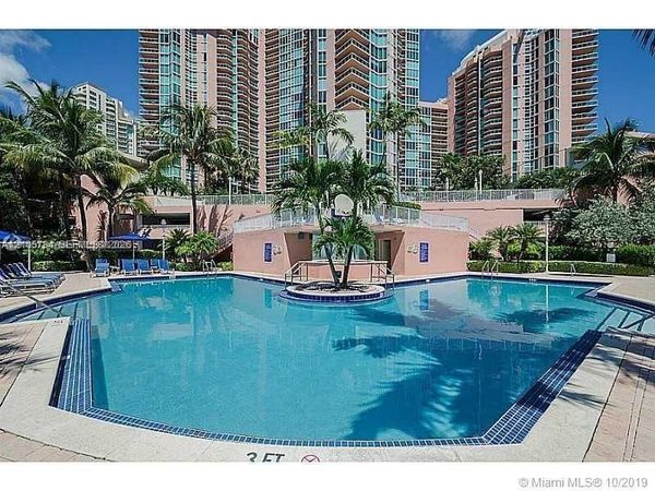 3370 Hidden Bay Dr , Unit 806, Aventura, FL 33180