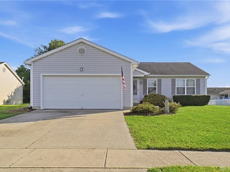 463 Crossbow Drive, Maineville, OH 45039 Photo 2