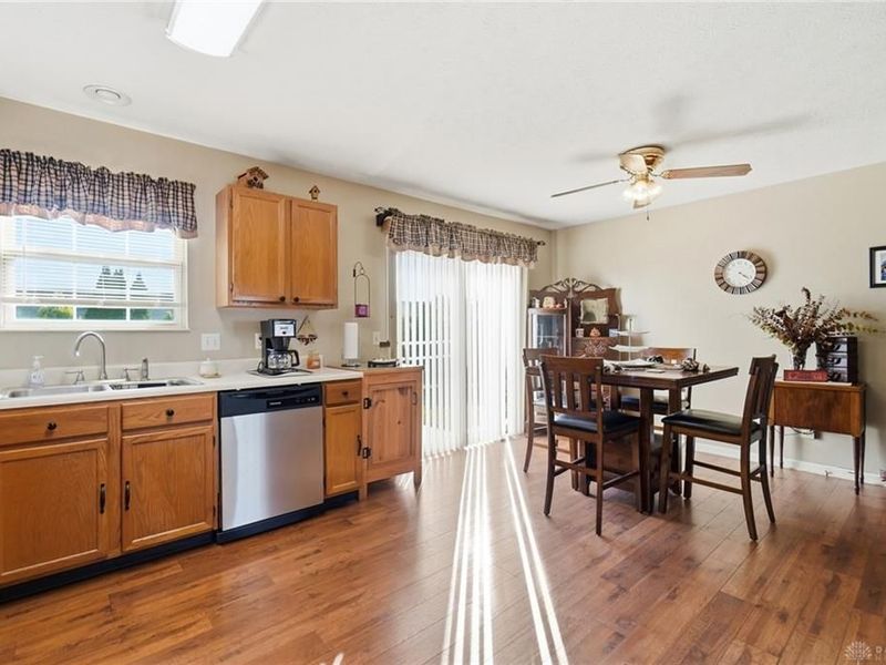 463 Crossbow Drive, Maineville, OH 45039 Photo 9