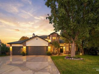 2062 E Holgate Ct Eagle, ID 83616