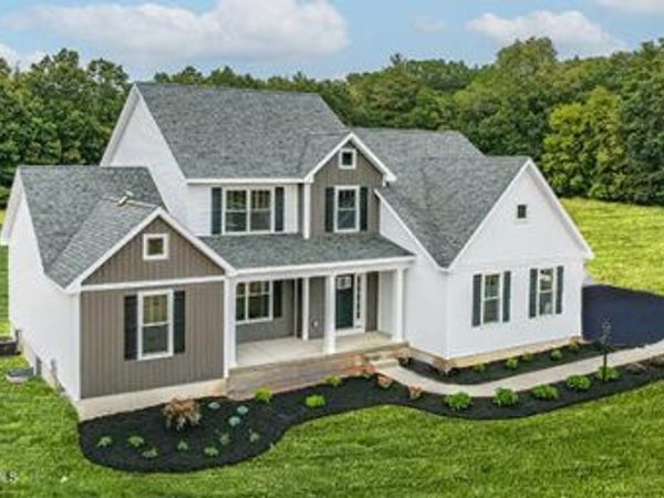 8 Brookhaven Court, Saratoga Springs, NY 12866