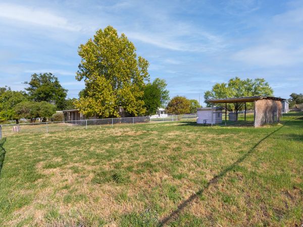 212 BLUEBONNET ST, Burnet, TX 78611