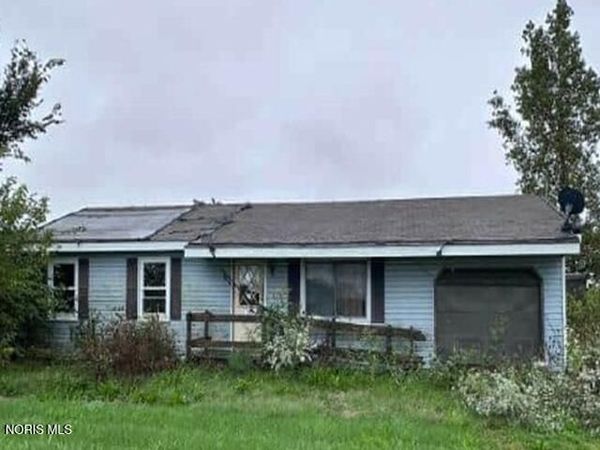 6795 Defiance Pike , Wayne, OH 43466
