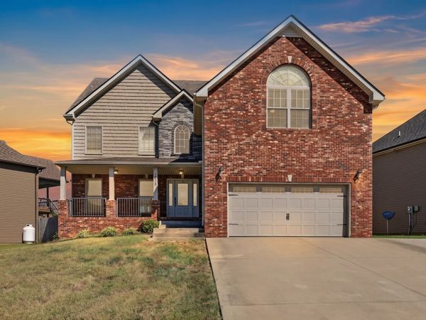 1013 Garner Hills Dr , Clarksville, TN 37042