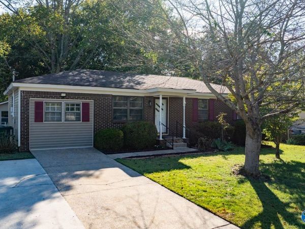 2420 Yorkshire Drive SW, Huntsville, AL 35803