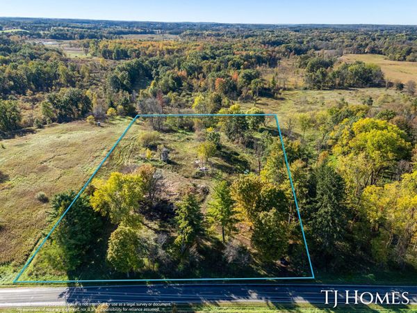 8840 Tasker Road, Bellevue, MI 49021