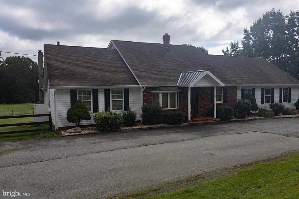 24120 COLTON POINT ROAD, CLEMENTS, MD 20624