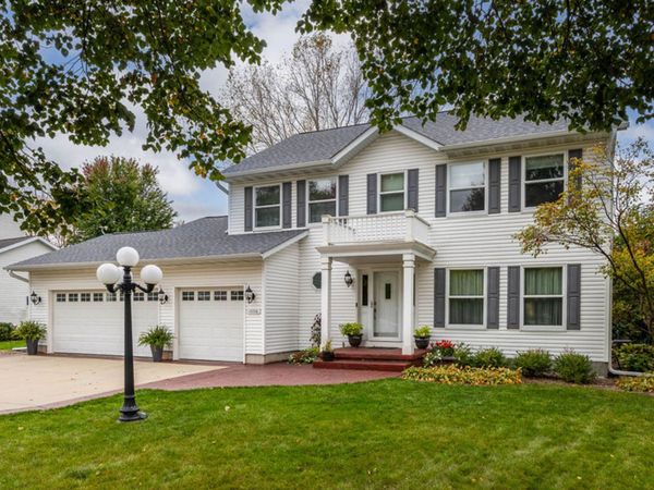 1098 Lori Lane, Sun Prairie, WI 53590