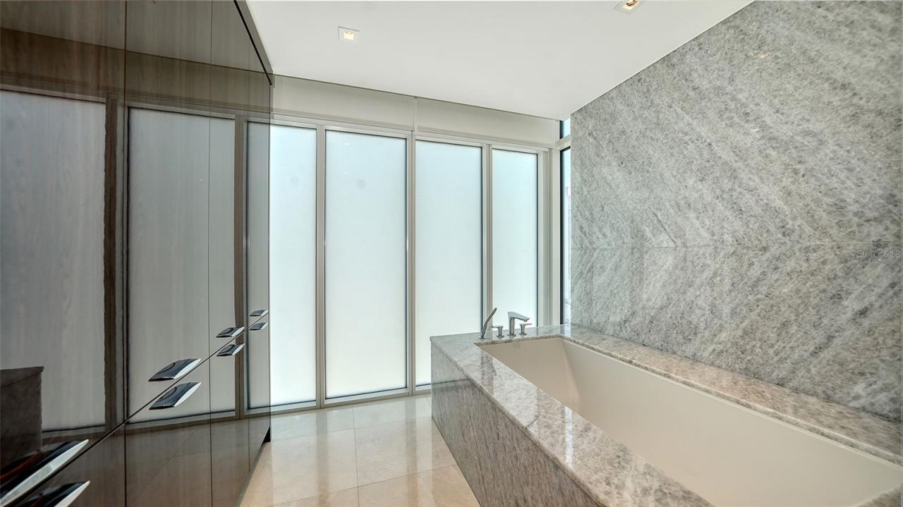 280 Golden Gate Point, Unit 600, Sarasota, FL 34236 Photo