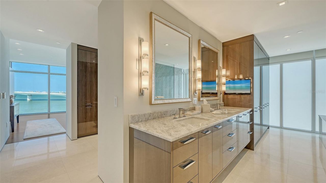 280 Golden Gate Point, Unit 600, Sarasota, FL 34236 Photo