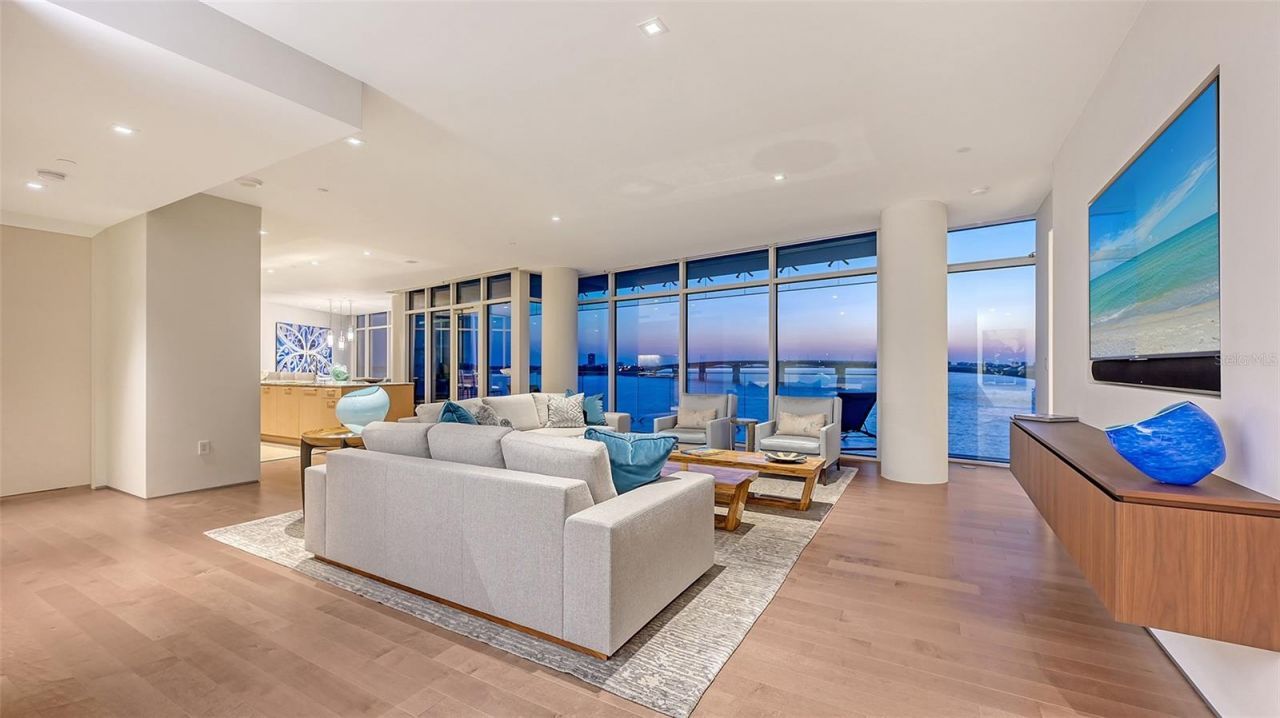 280 Golden Gate Point, Unit 600, Sarasota, FL 34236 Photo