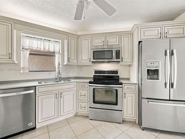 6555 W Broward Blvd , Unit 309, Plantation, FL 33317
