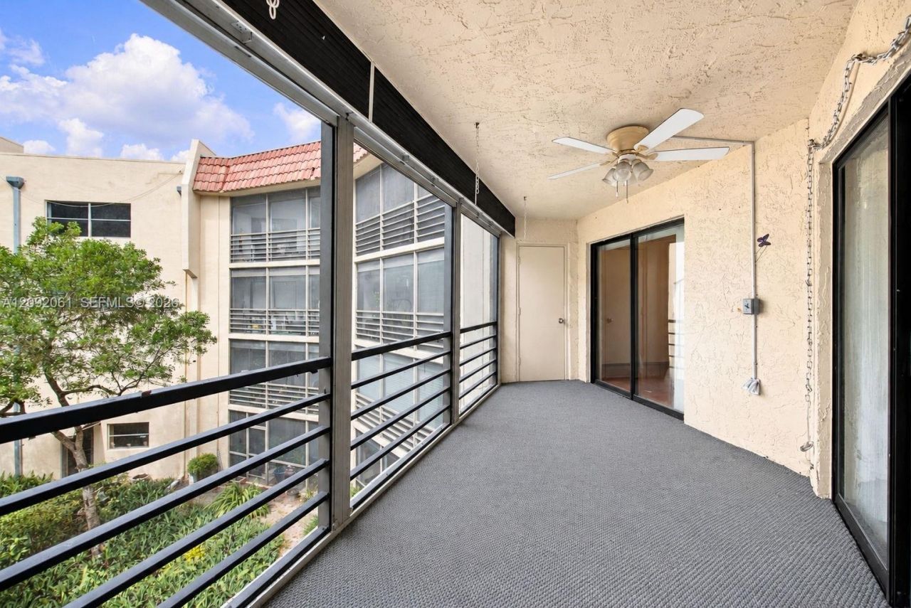 6555 W Broward Blvd , Unit 309, Plantation, FL 33317 Photo