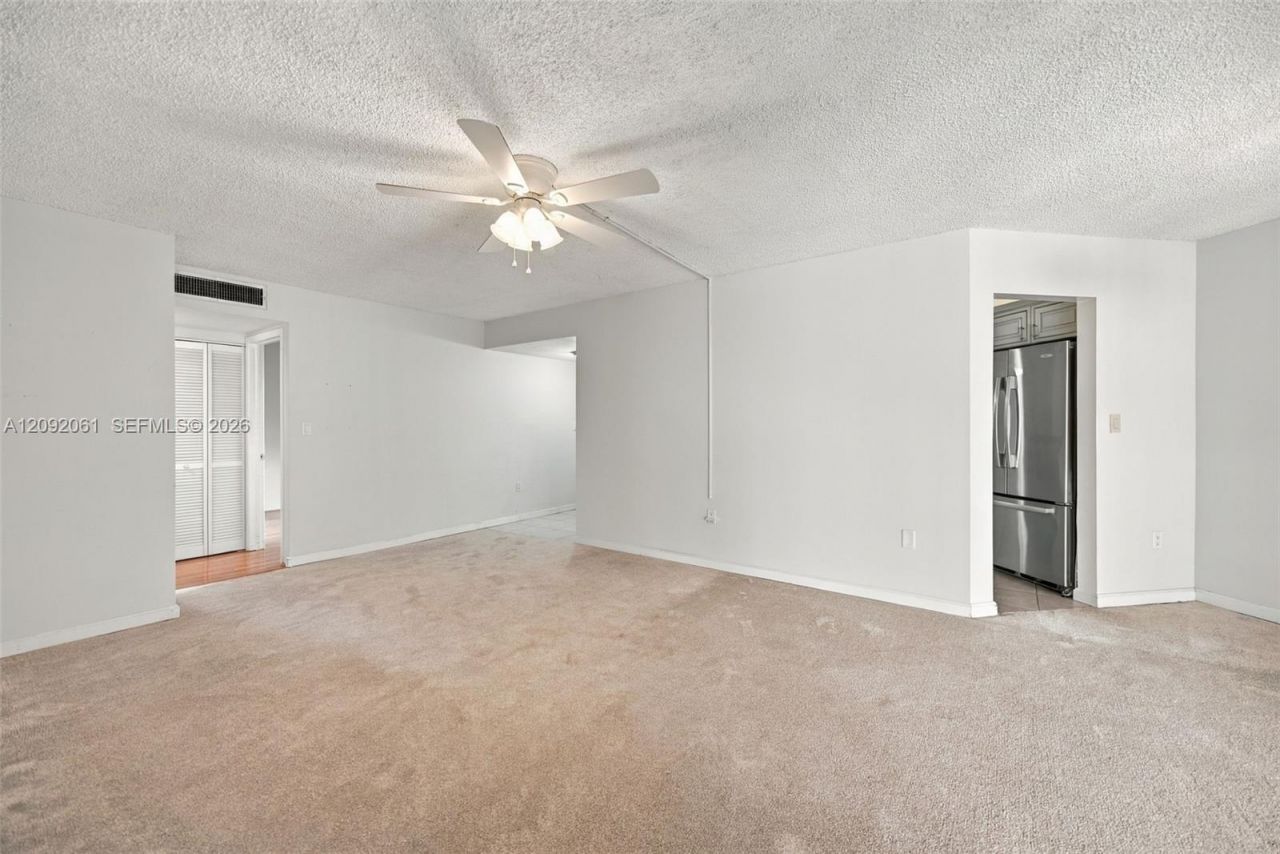6555 W Broward Blvd , Unit 309, Plantation, FL 33317 Photo