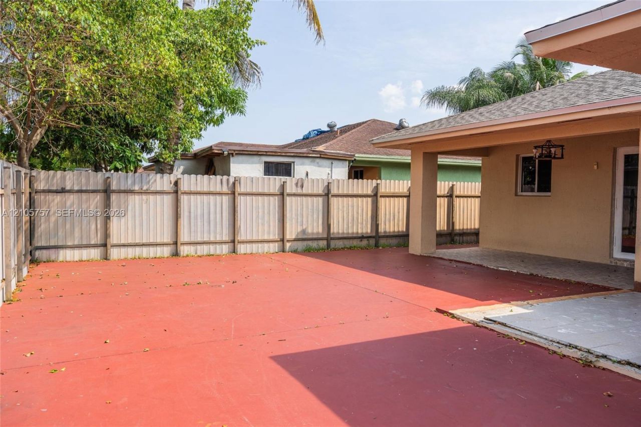 3783 NW 201st Ter, Miami Gardens, FL 33055 Photo