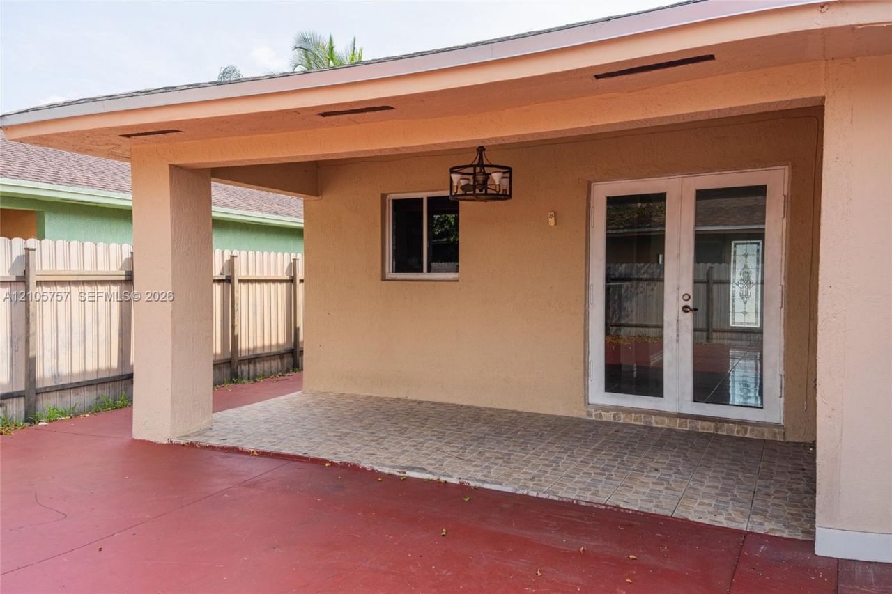 3783 NW 201st Ter, Miami Gardens, FL 33055 Photo