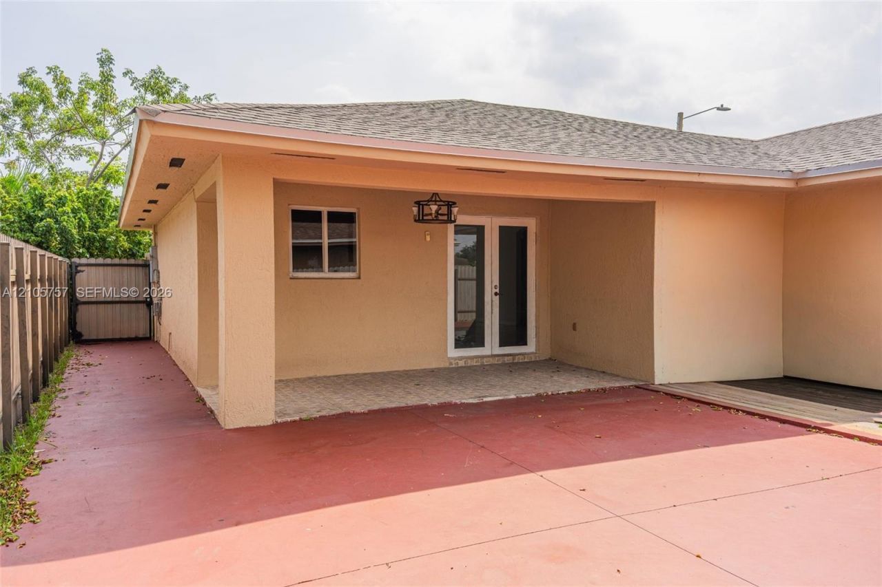 3783 NW 201st Ter, Miami Gardens, FL 33055 Photo