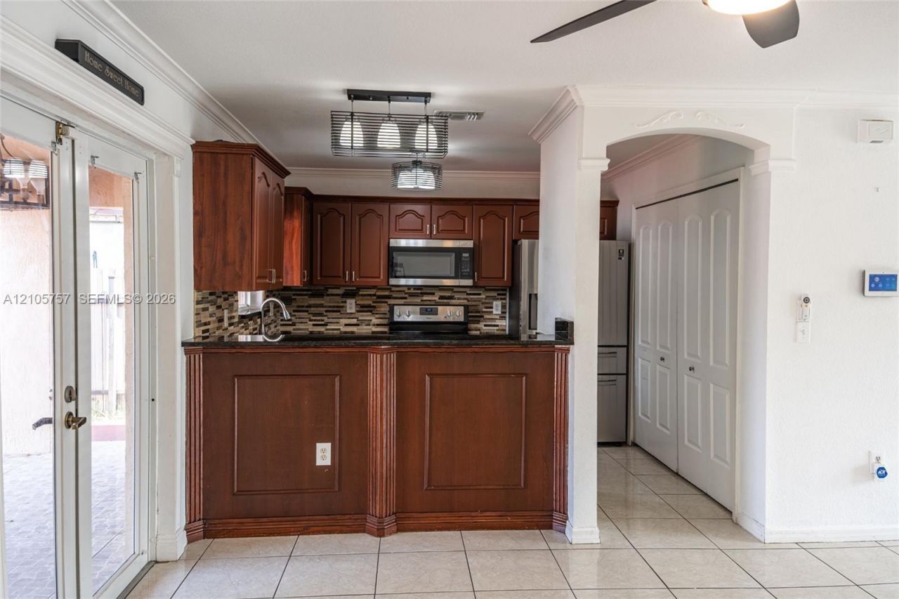 3783 NW 201st Ter, Miami Gardens, FL 33055 Photo