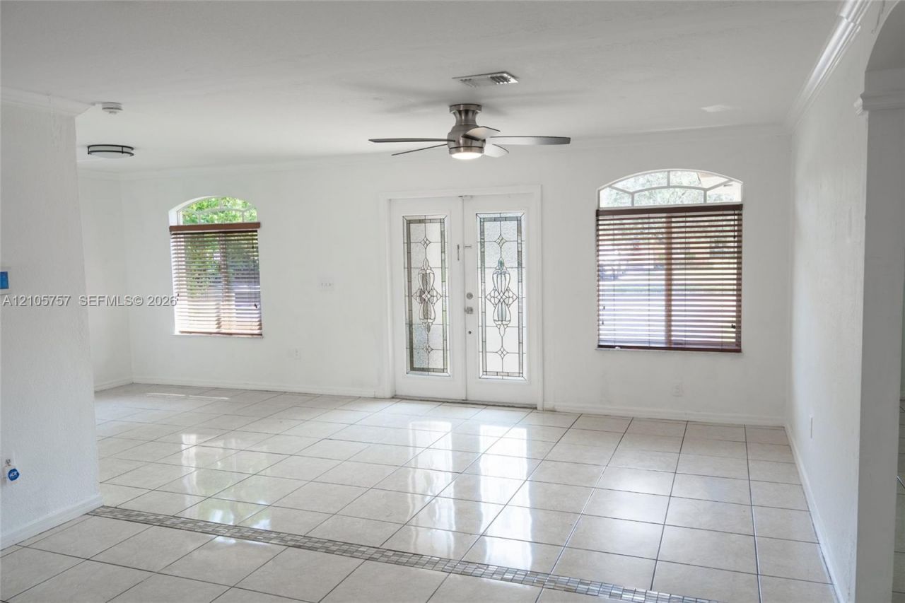 3783 NW 201st Ter, Miami Gardens, FL 33055 Photo