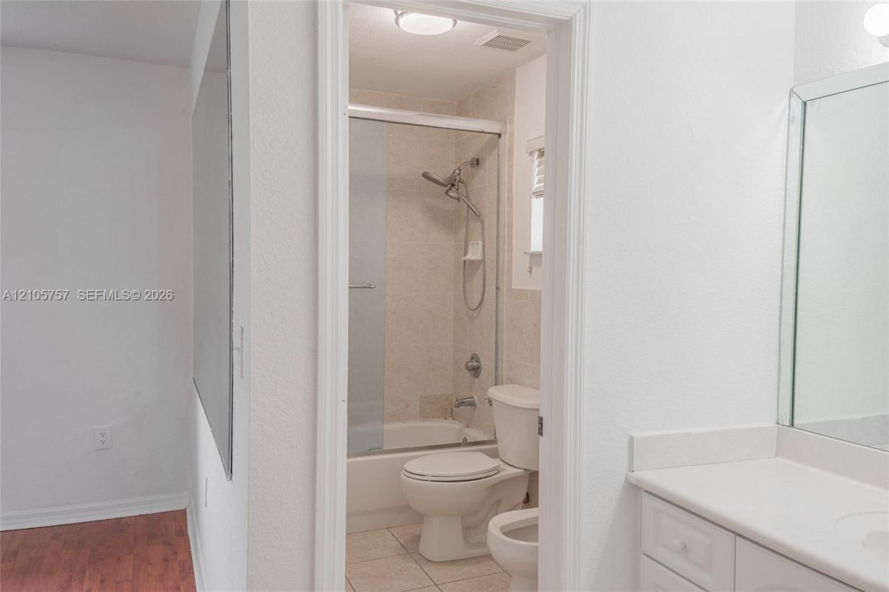 3783 NW 201st Ter, Miami Gardens, FL 33055 Photo