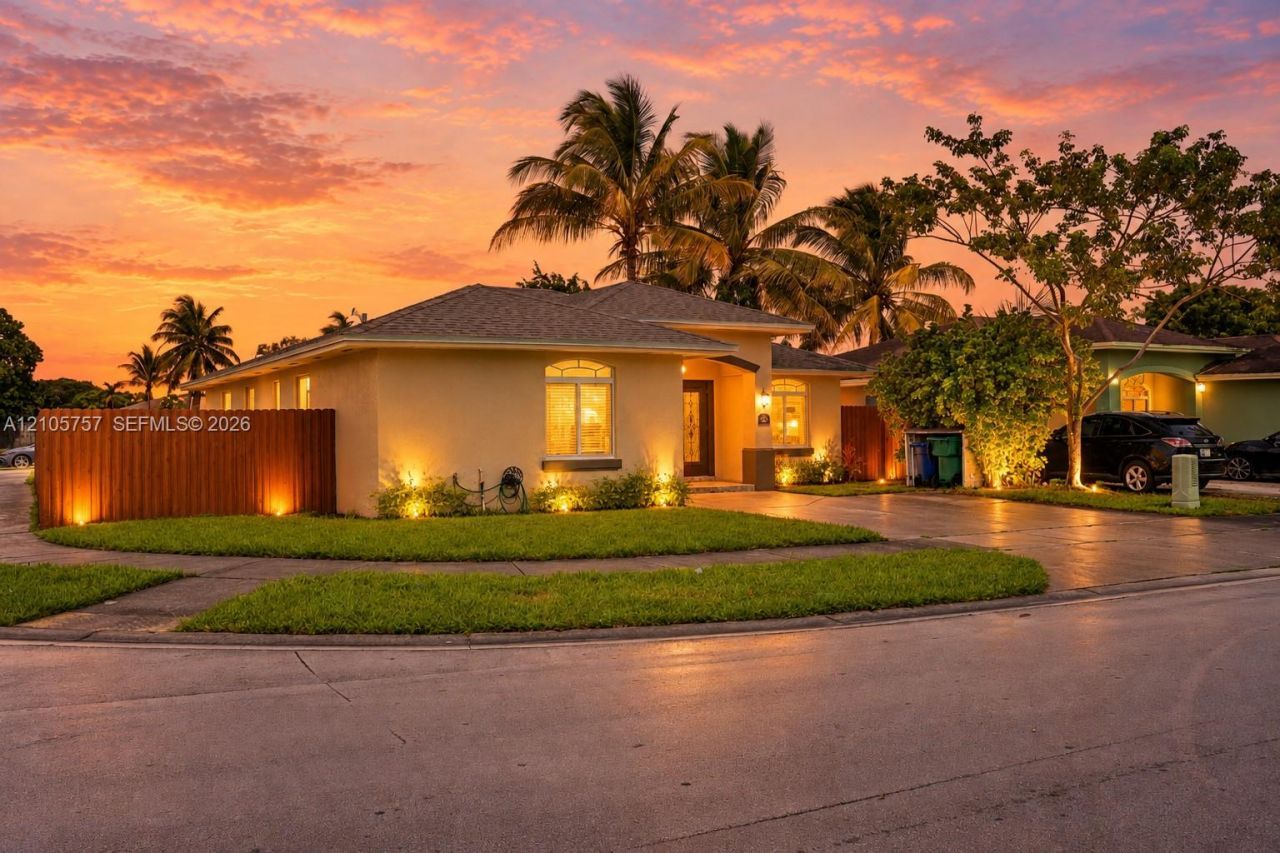 3783 NW 201st Ter, Miami Gardens, FL 33055 Photo