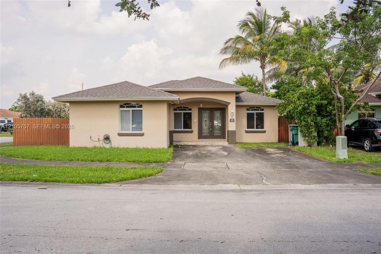3783 NW 201st Ter, Miami Gardens, FL 33055 Photo