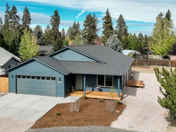1130 E Canter Court, Sisters, OR 97759