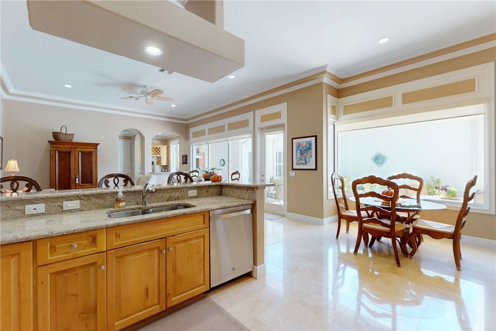 8487 Oak Leaf Lane, Unit 8, Indian River Shores, FL 32963 Photo