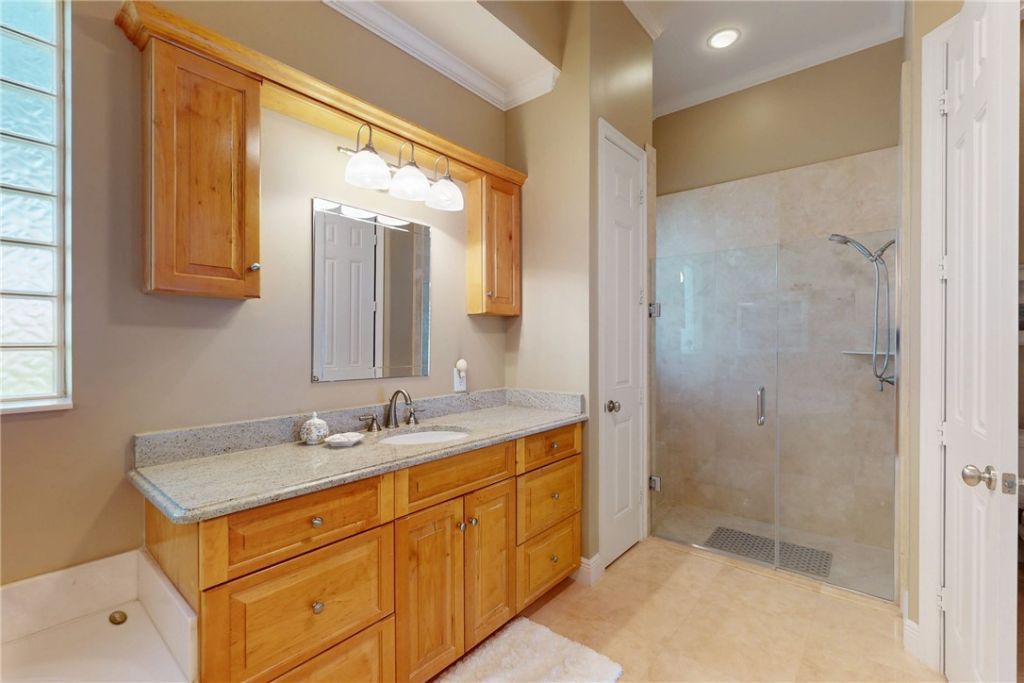 8487 Oak Leaf Lane, Unit 8, Indian River Shores, FL 32963 Photo