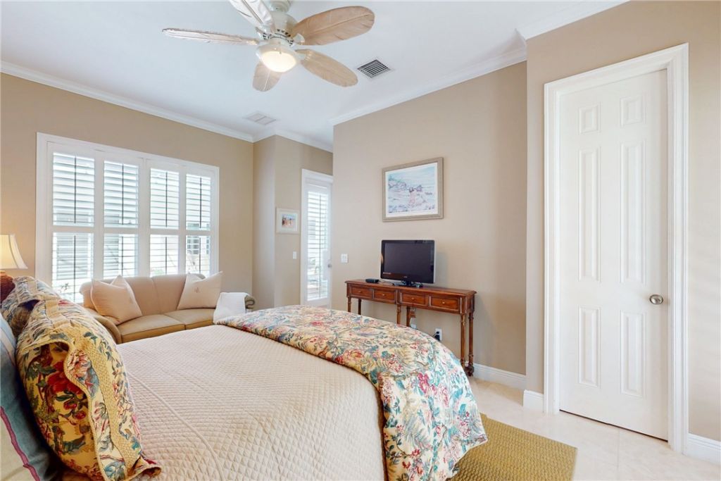 8487 Oak Leaf Lane, Unit 8, Indian River Shores, FL 32963 Photo