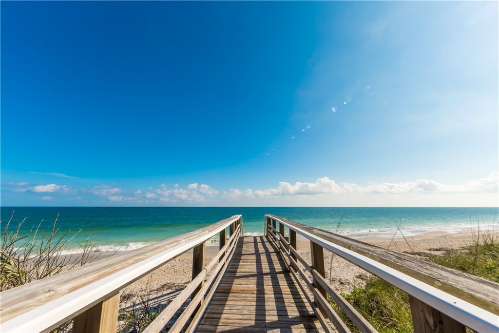 8487 Oak Leaf Lane, Unit 8, Indian River Shores, FL 32963 Photo