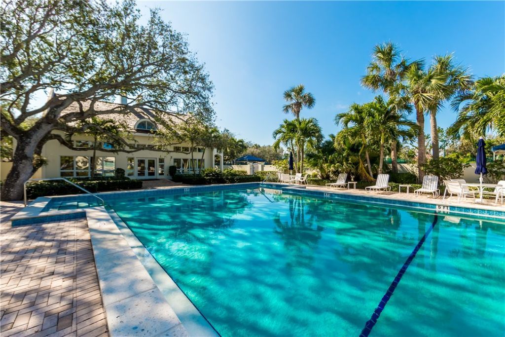 8487 Oak Leaf Lane, Unit 8, Indian River Shores, FL 32963 Photo