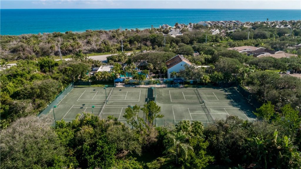 8487 Oak Leaf Lane, Unit 8, Indian River Shores, FL 32963 Photo