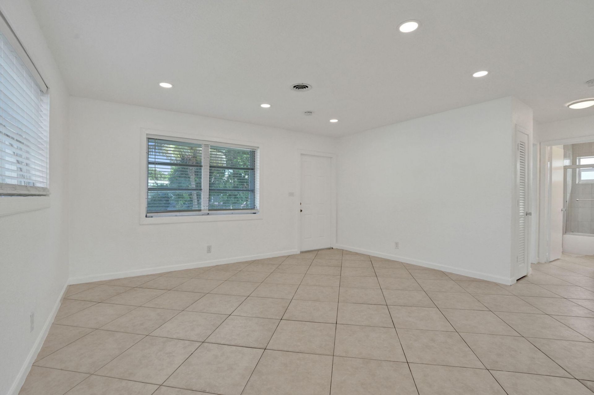 4553 NW 16th Terrace, Tamarac, FL 33309 Photo
