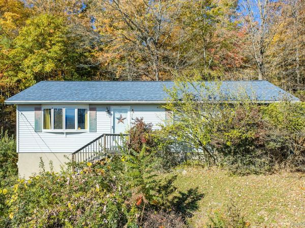 89 Pickles Road, Bloomingburg, NY 12721