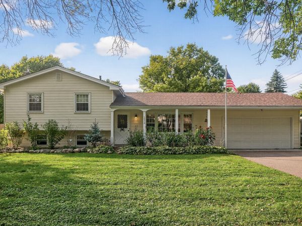 16318 Temple Drive S, Minnetonka, MN 55345