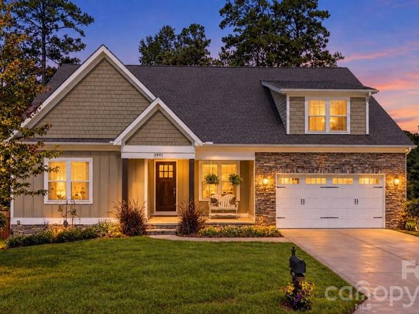 3901 12th Street NE, Hickory, NC 28601