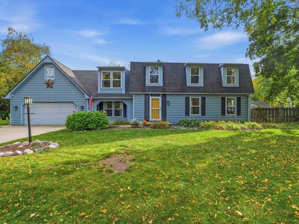 104 Edgevale Circle, Beaver Dam, WI 53916