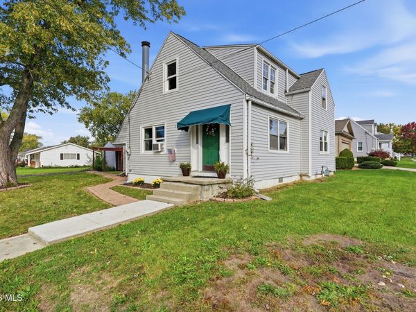 2400 Hollybrook Drive, Findlay, OH 45840