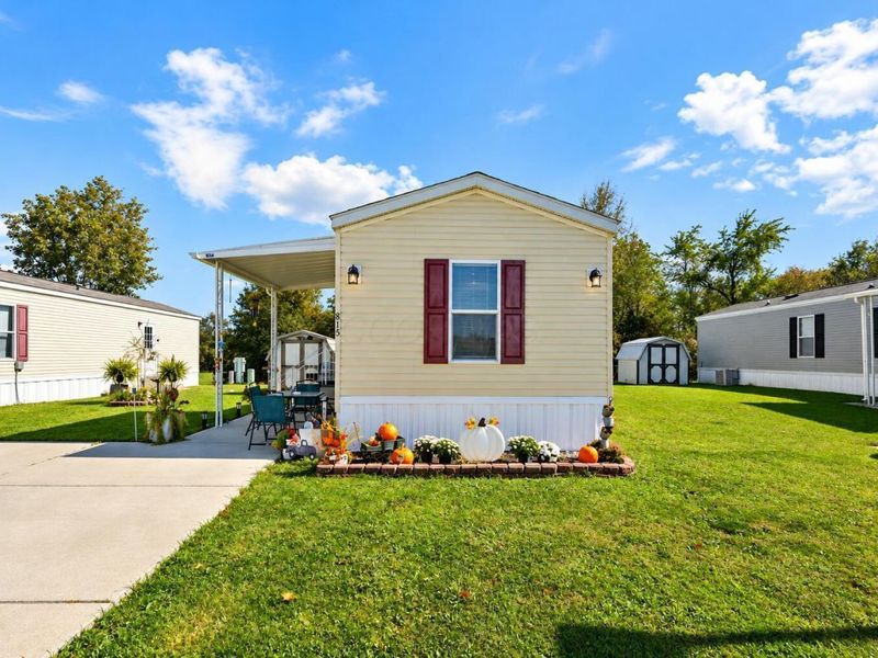 1100 Thornwood Drive SW, Unit Lot 815, Heath, OH 43056 Photo 2