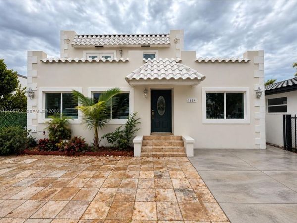 1664 SW 9th St , Miami, FL 33135