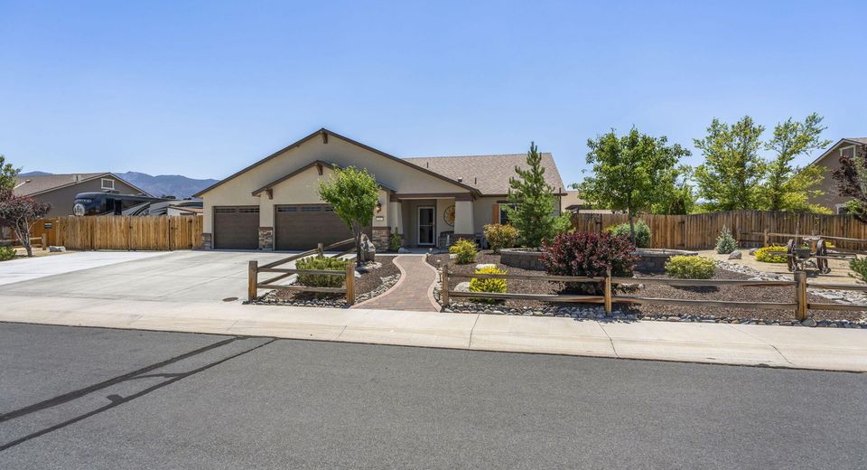 127 Eagle Brook Lane, Dayton, NV 89403 Photo