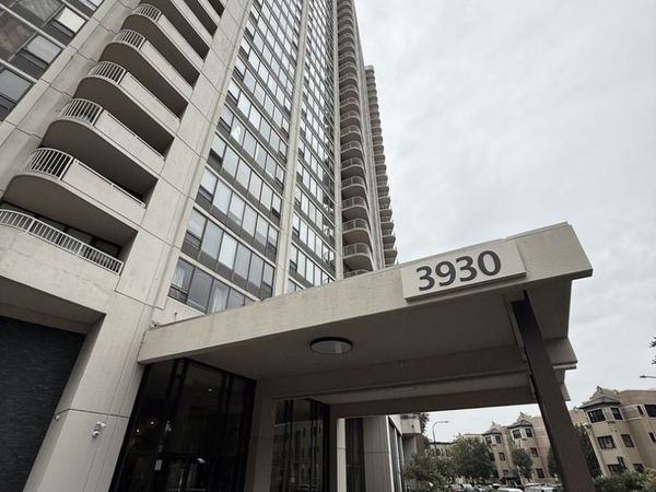 3930 N Pine Grove Avenue , Unit 1416, Chicago, IL 60657
