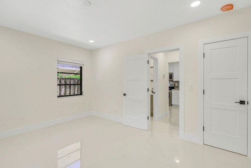 1615 S Federal Highway, Unit B, Lake Worth Beach, FL 33460 Photo