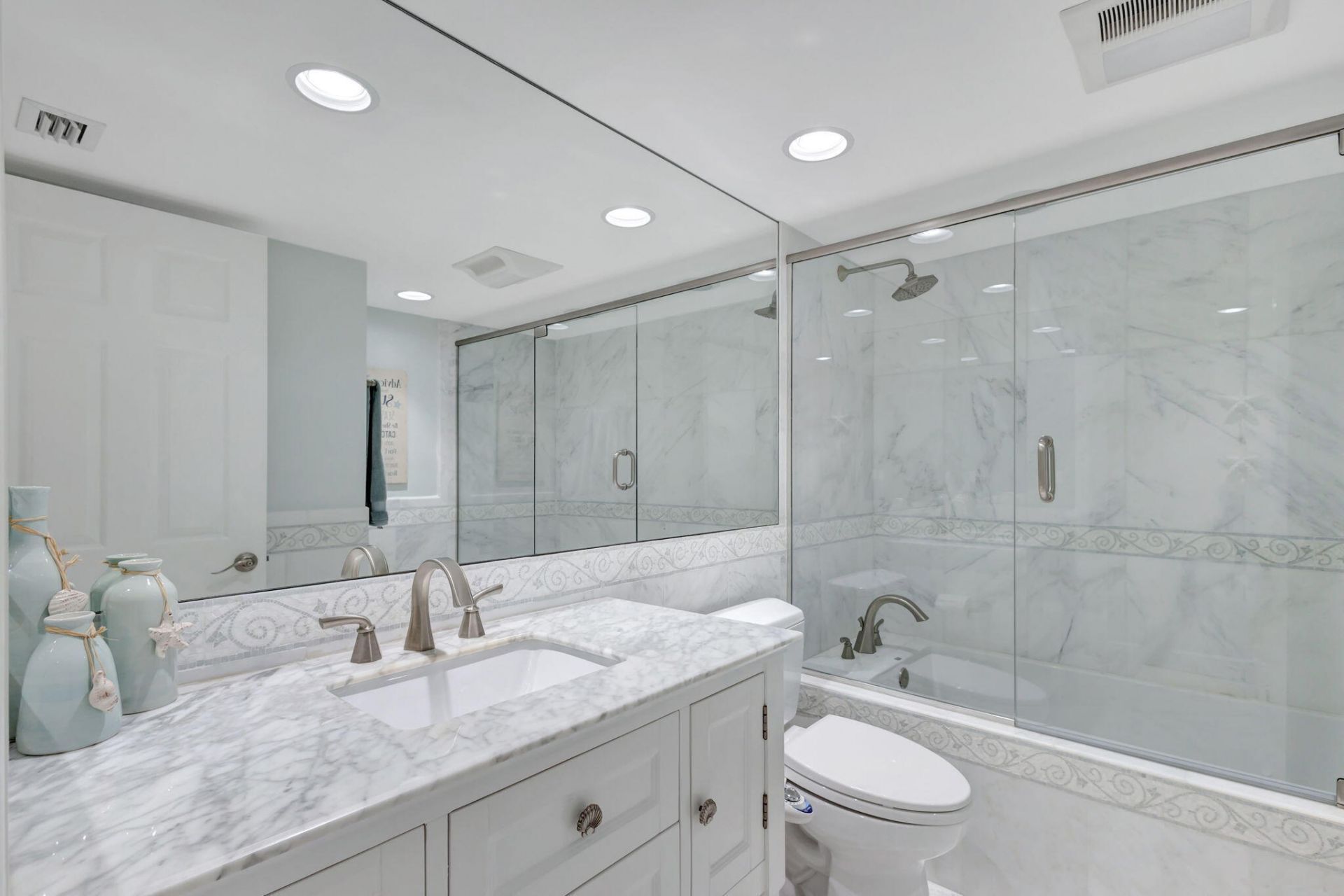 5420 N Ocean Drive, Unit 1401, Singer Island, FL 33404 Photo
