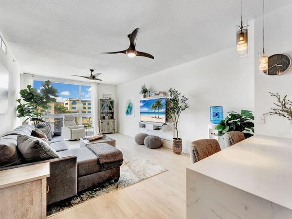 111 SE 1ST Avenue, Unit 517, Delray Beach, FL 33444