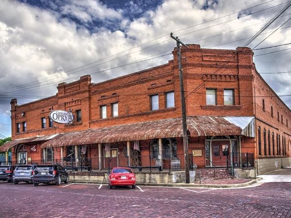 215 E 5th Avenue, Corsicana, TX 75110
