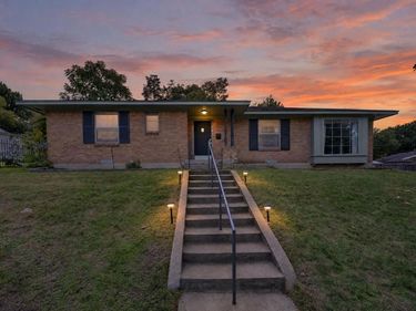 8150 Hunnicut Road, Dallas, TX 75228