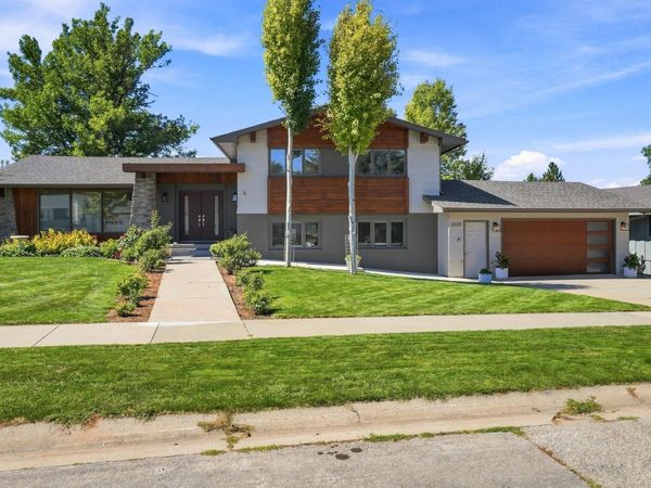 3107 FLINT DR, Rapid City, SD 57702